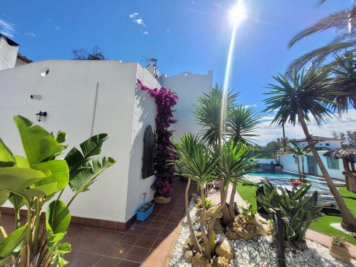 Gatu Premium Villa Lurberri Piscina Privada, 4 Dormitorios, 2 Banos, Parking , Jardines, " Preferente Mayores De 25 Anos Y Familias " In Y Barbacoa Chiclana de la Frontera Zewnętrze zdjęcie
