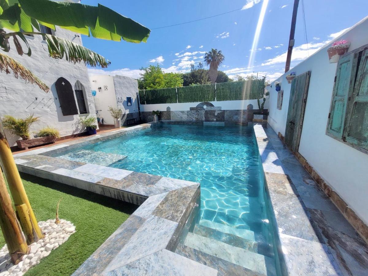 Gatu Premium Villa Lurberri Piscina Privada, 4 Dormitorios, 2 Banos, Parking , Jardines, " Preferente Mayores De 25 Anos Y Familias " In Y Barbacoa Chiclana de la Frontera Zewnętrze zdjęcie